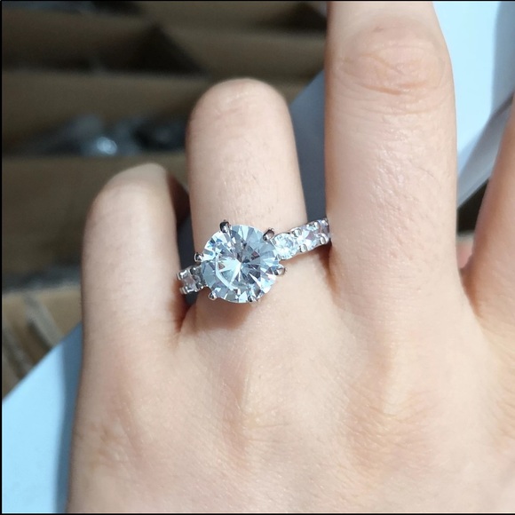 New Women’s Luxury 925 Silver wedding Ring 💍 - Picture 6 of 6